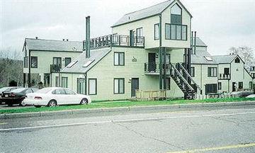 Holiday Villa Resorts At Mont Ste Anne Beaupre Exterior photo