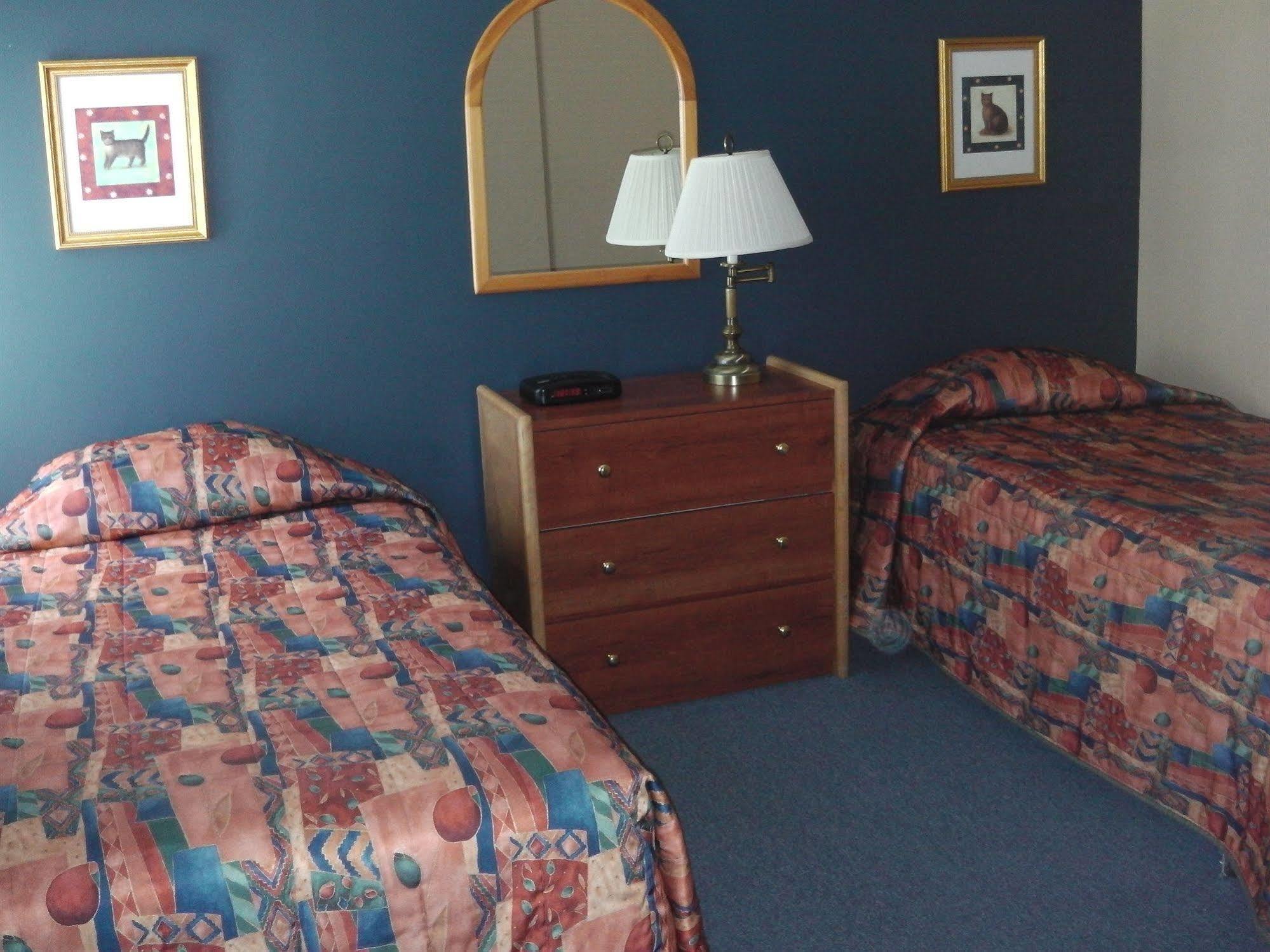 Holiday Villa Resorts At Mont Ste Anne Beaupre Exterior photo